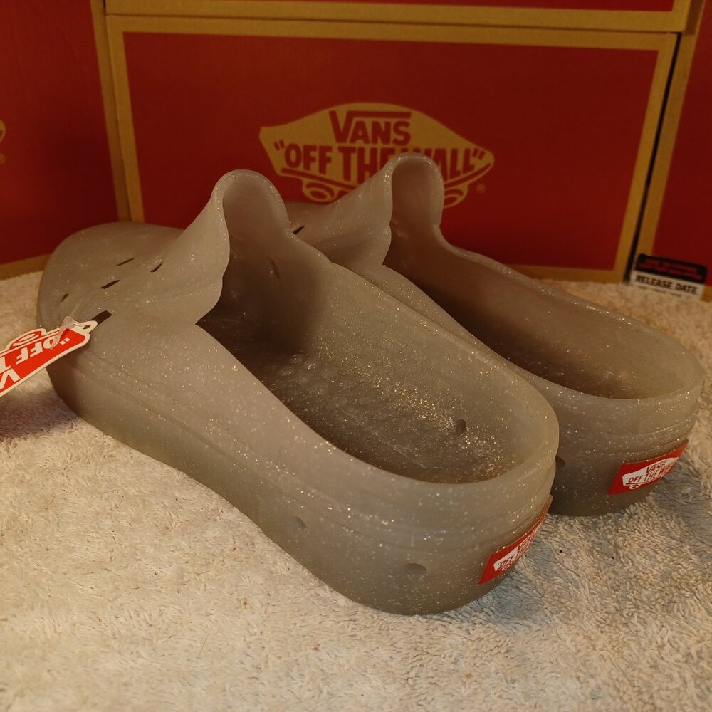 Vans  Unisex Mule T Slip On (Glitter Gray) VN0005V8GF - Picture 9 of 12